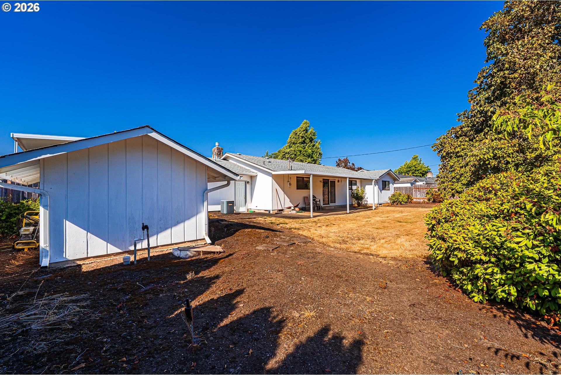 2053 Firth Avenue Springfield, OR 97477 - Photo 27 of 29 Gallery Image 27