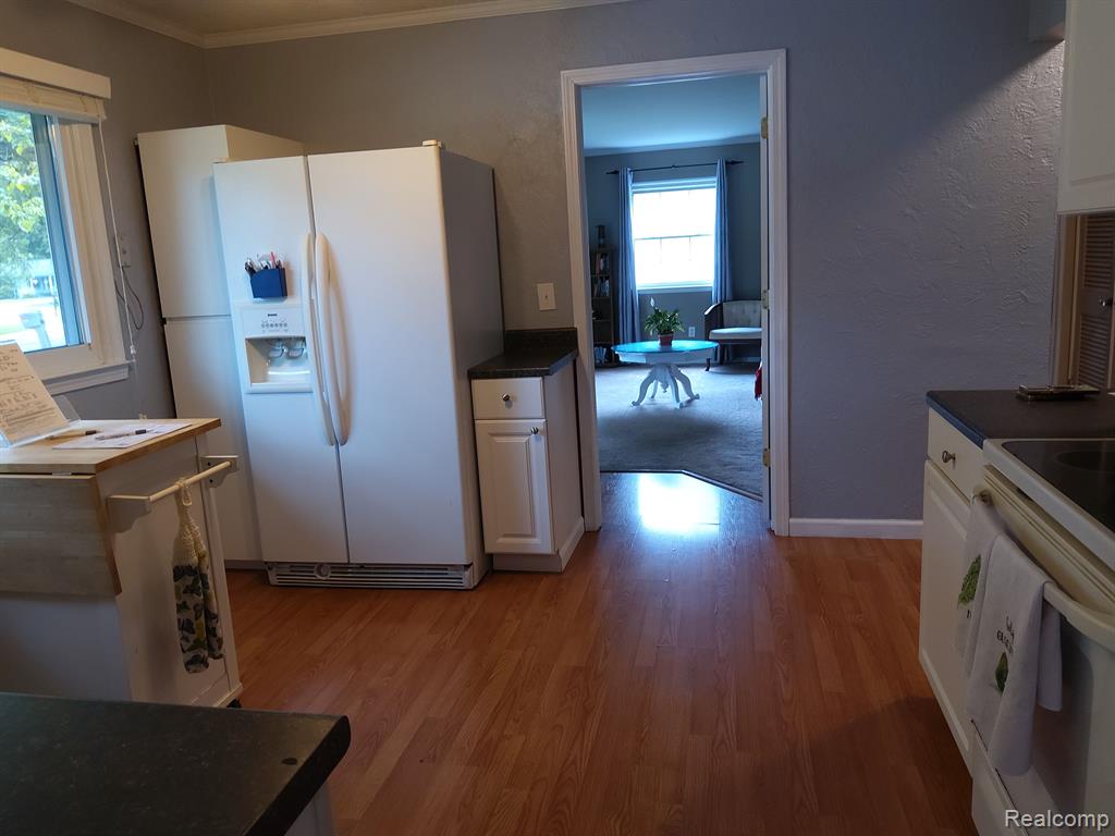 1058 Avon Manor Road Rochester Hills, MI 48307 - Photo 8 of 24
