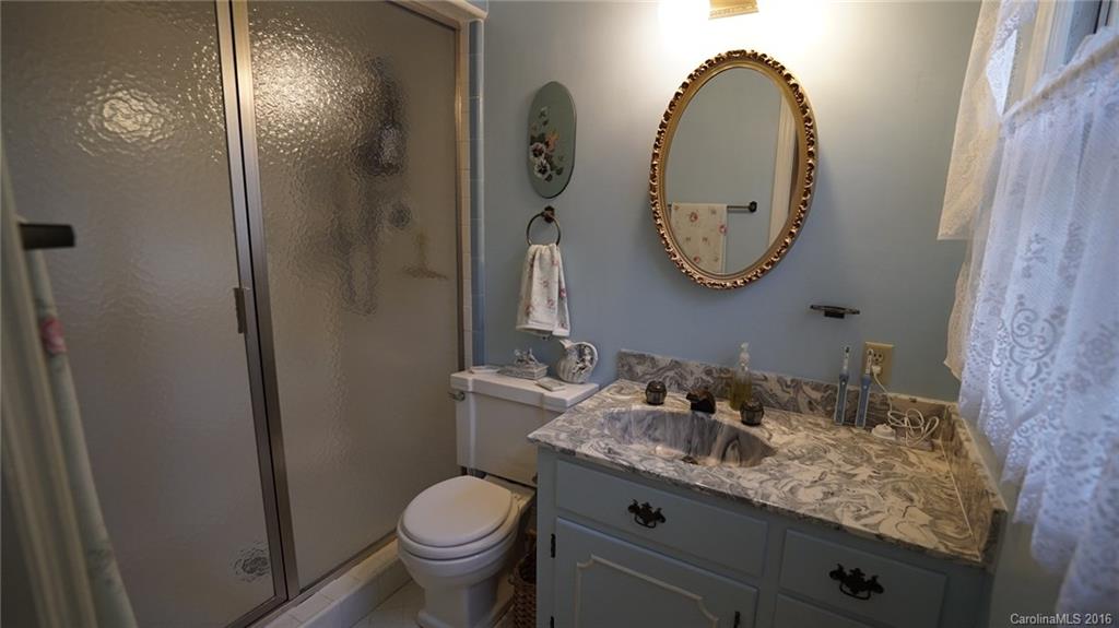 4526 Water Oak Road Charlotte, NC 28211 - Photo 11 of 24 Gallery Image 11
