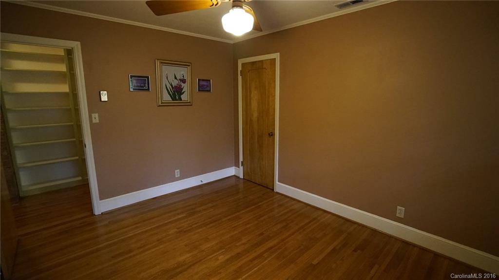 4526 Water Oak Road Charlotte, NC 28211 - Photo 16 of 24 Gallery Image 16