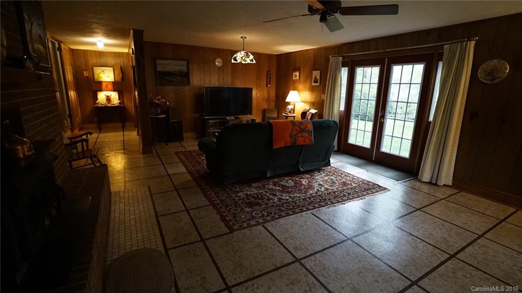 4526 Water Oak Road Charlotte, NC 28211 - Photo 17 of 24 Gallery Image 17