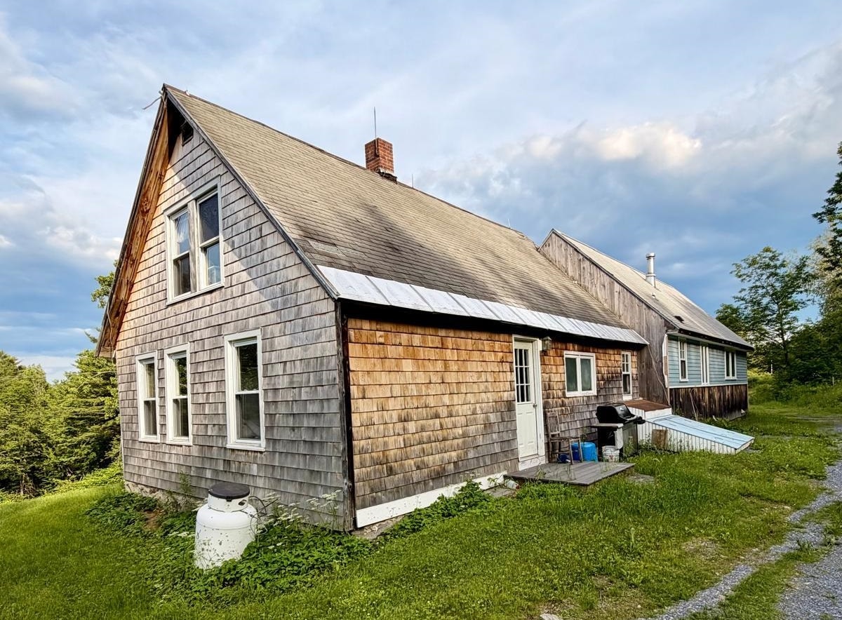 1153 King Hill Road Readsboro, VT 05350 - Photo 2 of 42 Gallery Image 2
