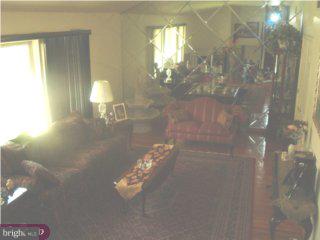 536 Howard Road Cherry Hill, NJ 08034 - Photo 3 of 5