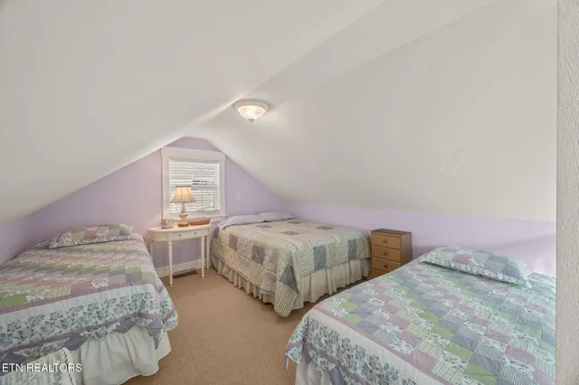 $399,900 | 312 Cosby Parris Road, Byrdstown, TN 38549