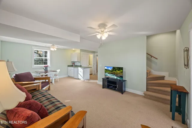 $399,900 | 312 Cosby Parris Road, Byrdstown, TN 38549