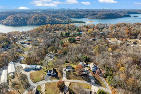 $399,900 | 312 Cosby Parris Road, Byrdstown, TN 38549