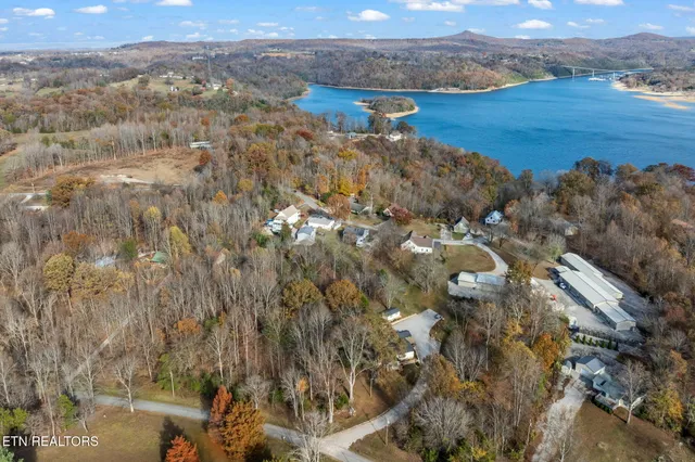 $399,900 | 312 Cosby Parris Road, Byrdstown, TN 38549