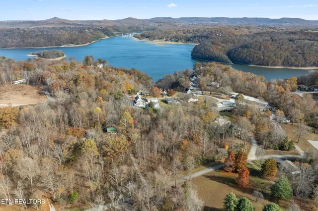 $399,900 | 312 Cosby Parris Road, Byrdstown, TN 38549