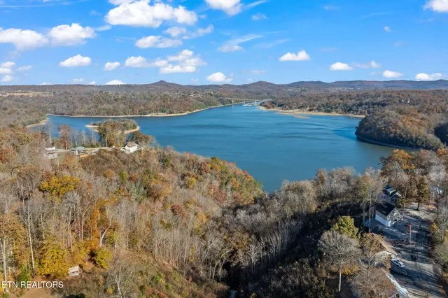 $399,900 | 312 Cosby Parris Road, Byrdstown, TN 38549