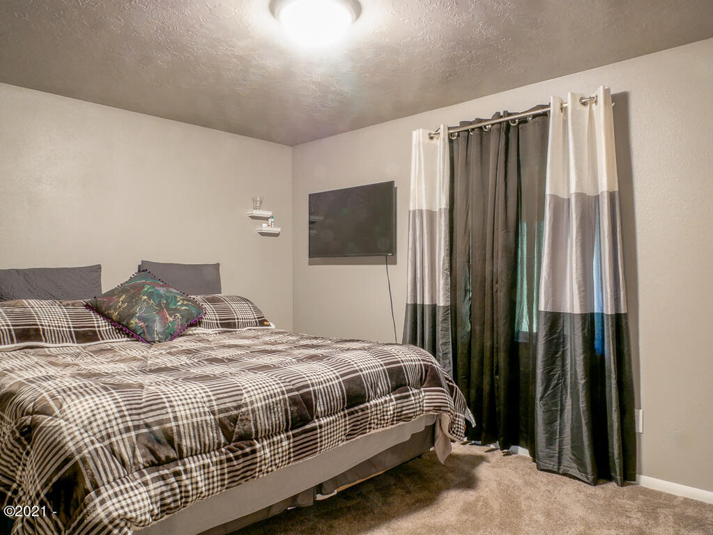 1550 Southeast Chedester Road Toledo, OR 97391 - Photo 13 of 31 1550 SE Chedester Rd Toledo OR 97391