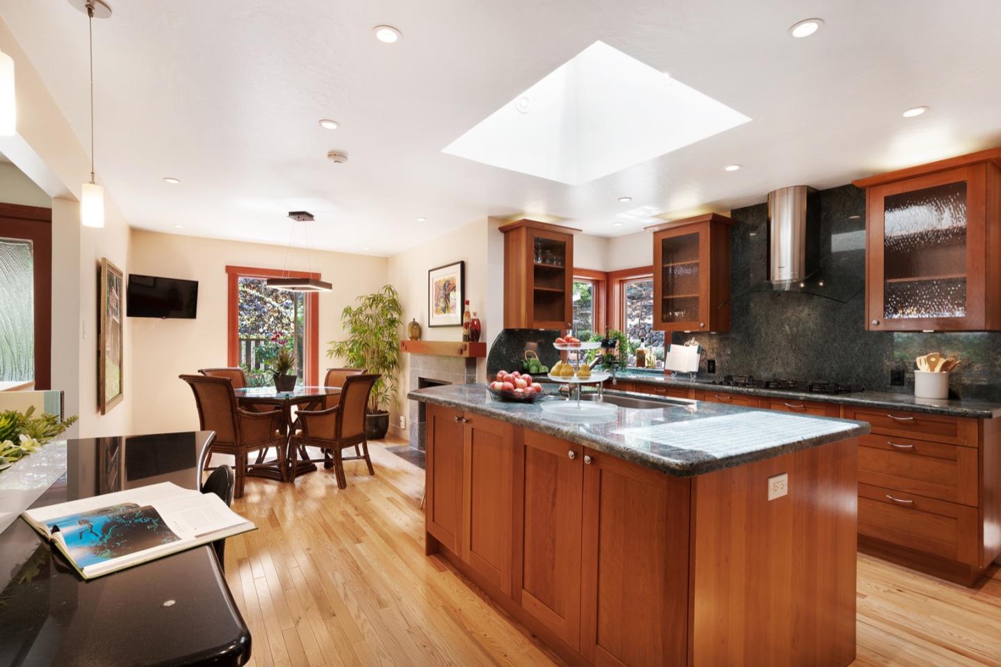 980 Espinosa Road Woodside, CA 94062 - Photo 7 of 40 Gallery Image 7