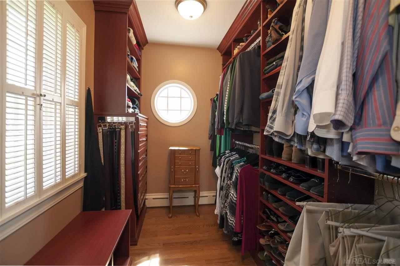 294 Stephens Road Grosse Pointe, MI 48236 - Photo 26 of 42 31317567-25.JPG