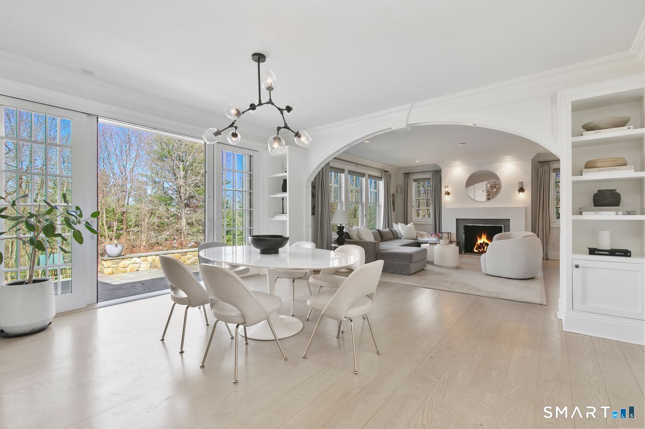 127 Fields Rock Road Fairfield, CT 06890 - Photo 8 of 45