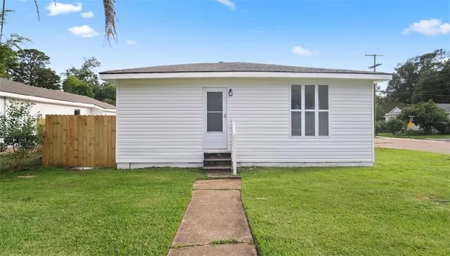 $145,000 | 53 Valley Street, Pineville, LA 71360