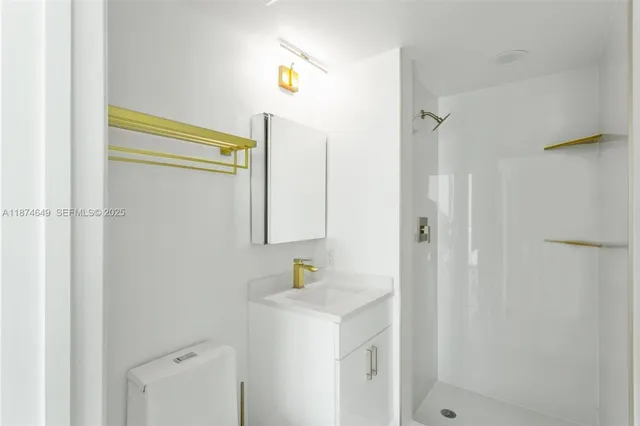 $699,000 | 60 Southwest 13th Street, Unit 4413, Miami, FL 33130