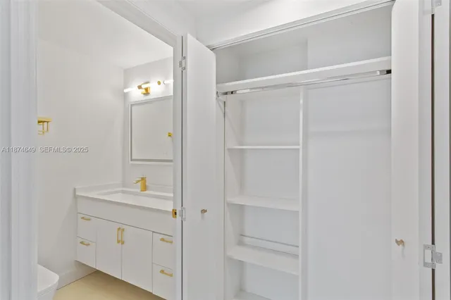 $699,000 | 60 Southwest 13th Street, Unit 4413, Miami, FL 33130