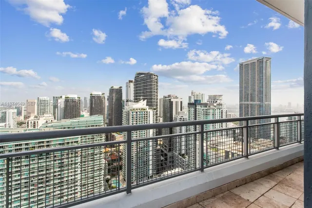 $699,000 | 60 Southwest 13th Street, Unit 4413, Miami, FL 33130