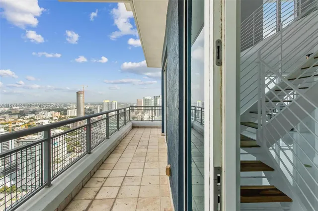 $699,000 | 60 Southwest 13th Street, Unit 4413, Miami, FL 33130