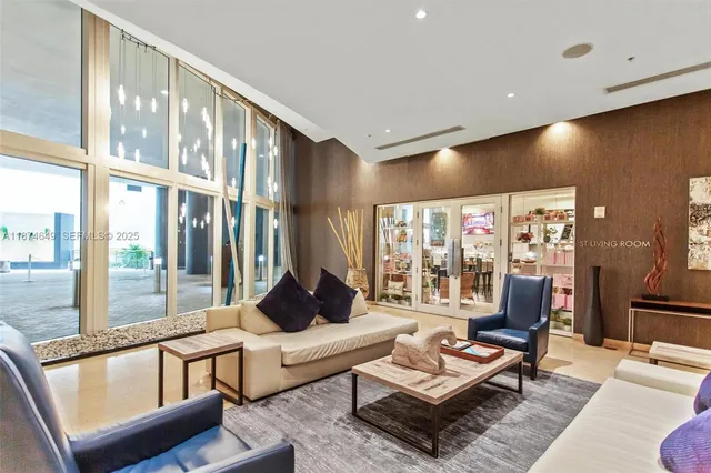 $699,000 | 60 Southwest 13th Street, Unit 4413, Miami, FL 33130