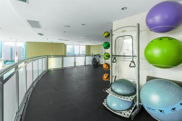 $699,000 | 60 Southwest 13th Street, Unit 4413, Miami, FL 33130