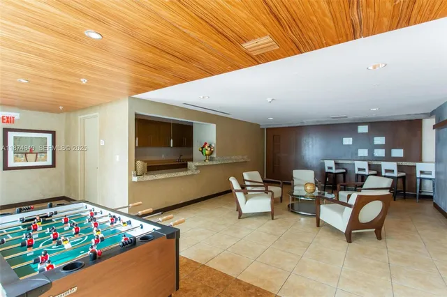 $699,000 | 60 Southwest 13th Street, Unit 4413, Miami, FL 33130