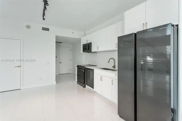 $699,000 | 60 Southwest 13th Street, Unit 4413, Miami, FL 33130