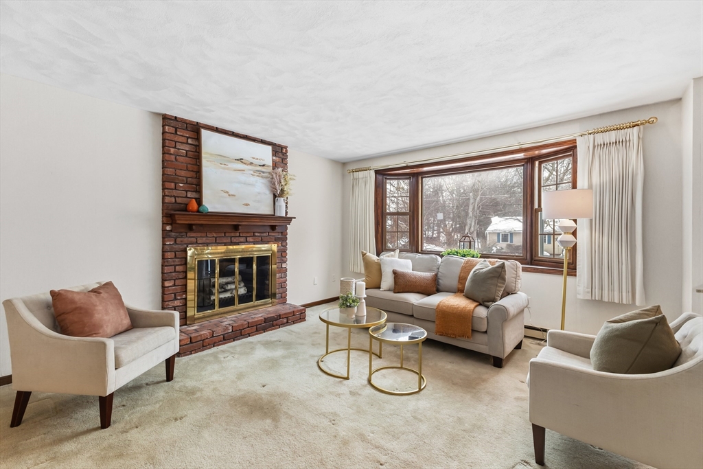 39 Laurelwood Road Rutland, MA 01543 - Photo 3 of 36 Gallery Image 3