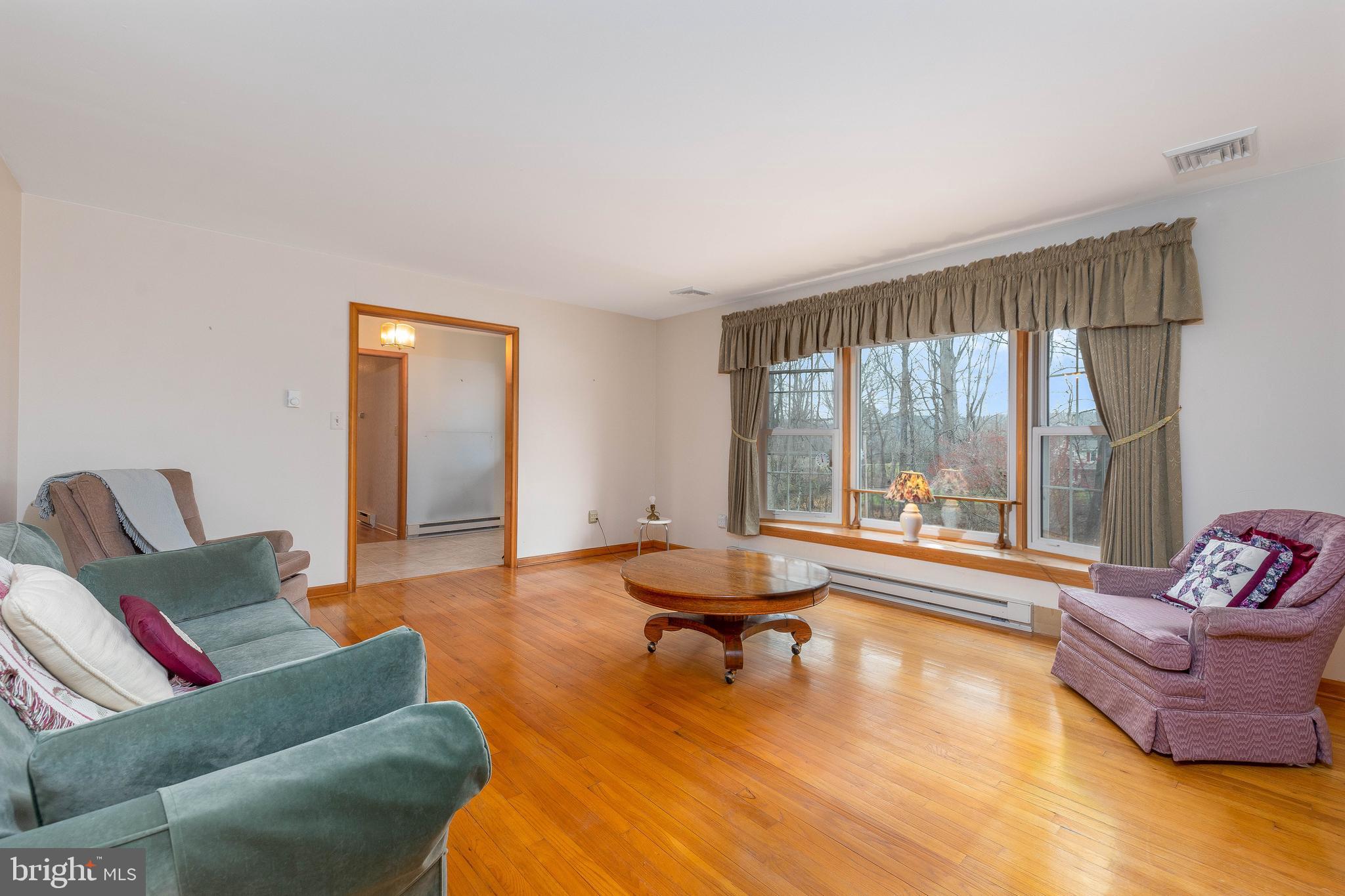 71 Miller Park Road Milford, NJ 08848 - Photo 5 of 28 Gallery Image 5