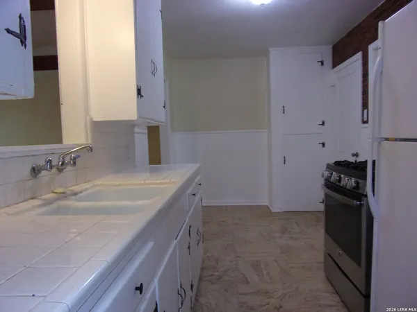 $1,875 | 215 Danville Avenue, San Antonio, TX 78201