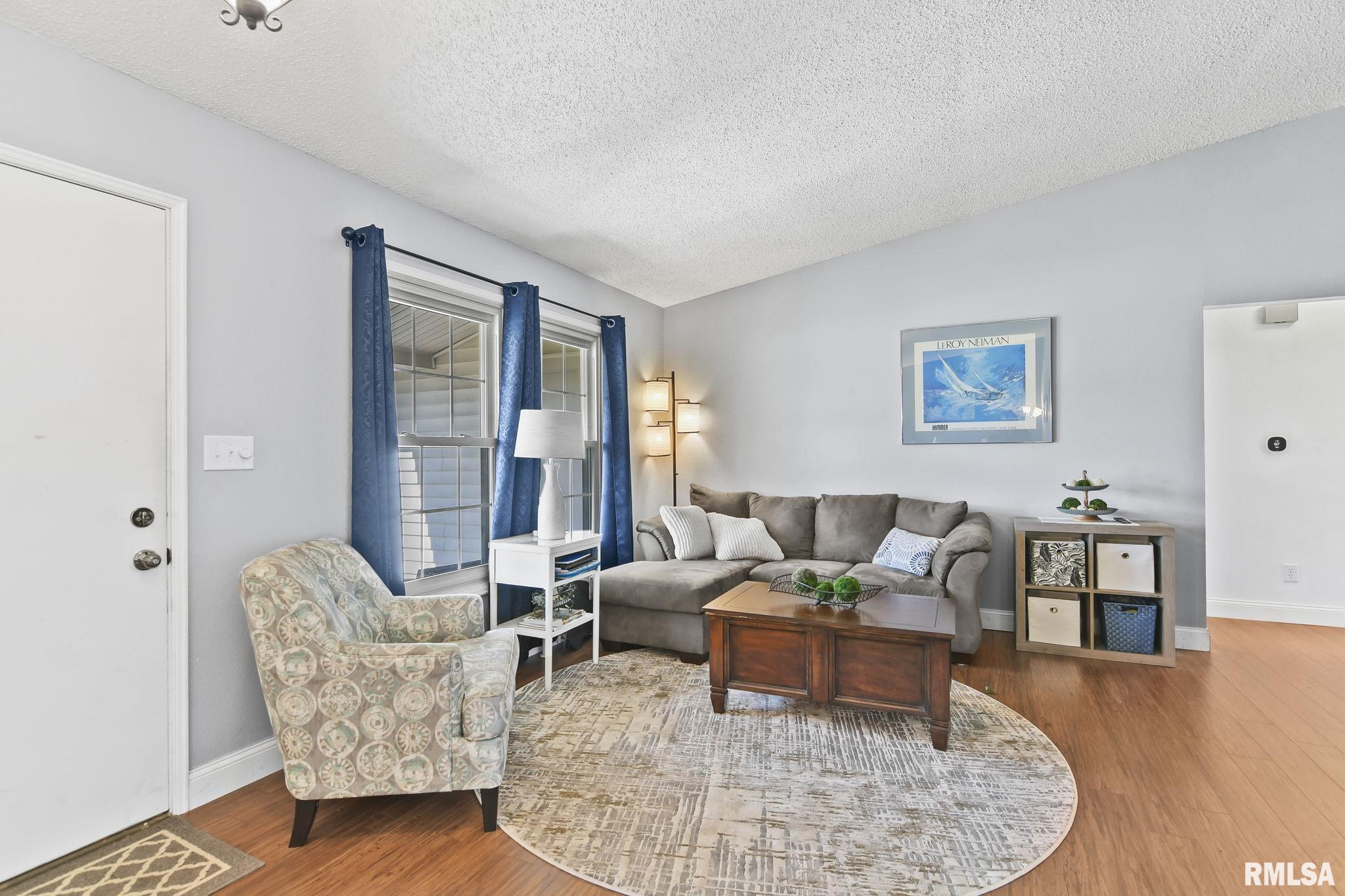 18 Hollybrook Drive Springfield, IL 62702 - Photo 4 of 32 Gallery Image 4