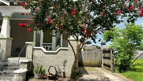 $1,200 | 638 Angela Street, Arabi, LA 70032
