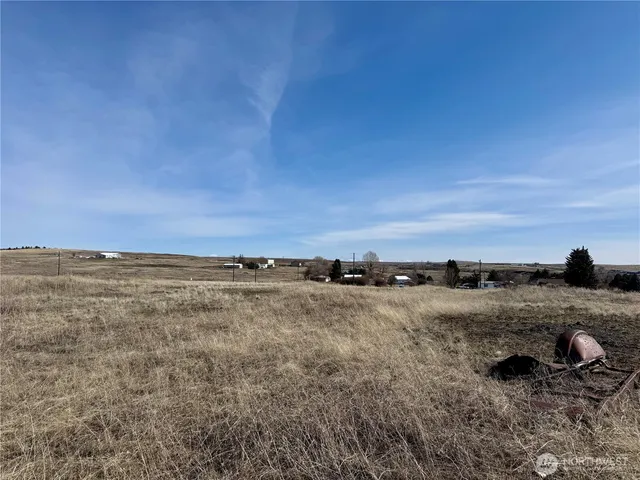 a view of an ocean beach