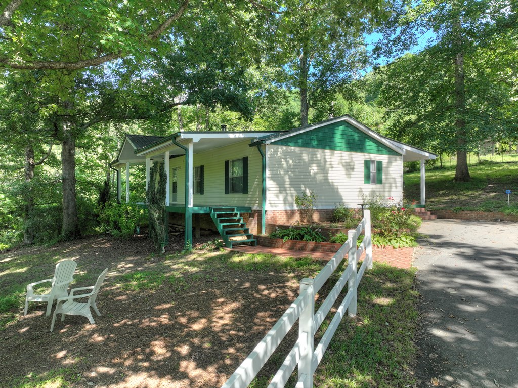 354 Circle Drive Blue Ridge, GA 30513 - Photo 39 of 41 Gallery Image 39