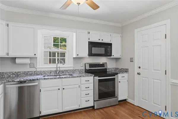 $525,000 | 11628 Wood Bluff Loop, North Chesterfield, VA 23236