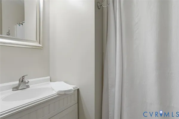 $525,000 | 11628 Wood Bluff Loop, North Chesterfield, VA 23236