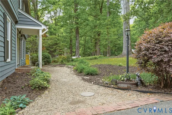 $525,000 | 11628 Wood Bluff Loop, North Chesterfield, VA 23236