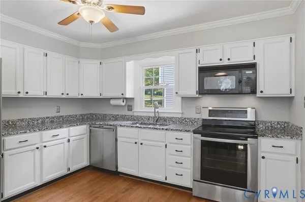 $525,000 | 11628 Wood Bluff Loop, North Chesterfield, VA 23236