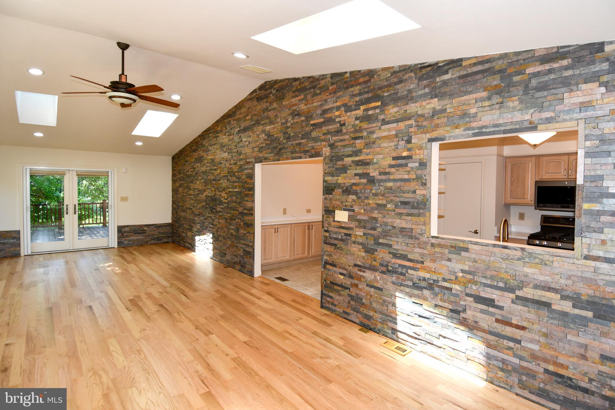 11061 Tottenham Lane Reston, VA 20194 - Photo 31 of 89