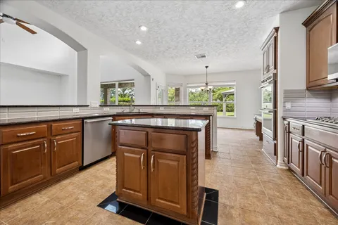 $765,000 | 5915 Saratoga Springs Lane, Houston, TX 77041