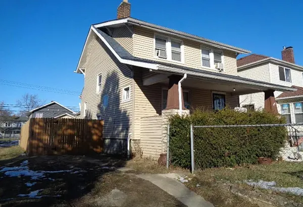 $172,900 | 1070 East 16th Avenue, Columbus, OH 43211