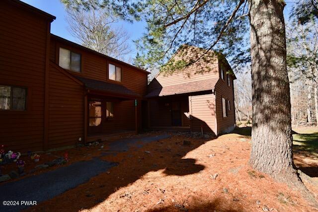 254 Bristol Way Bushkill, PA 18324 - Photo 2 of 18