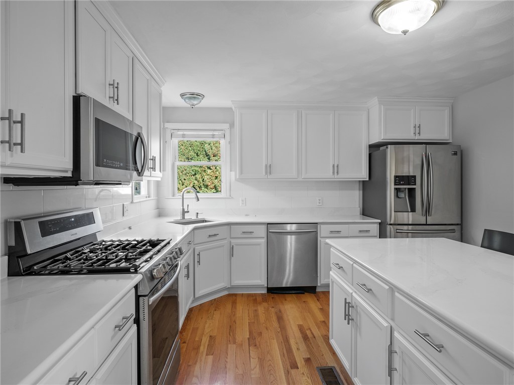 30 Quail Ridge Road Cranston, RI 02921 - Photo 19 of 40 Gallery Image 19