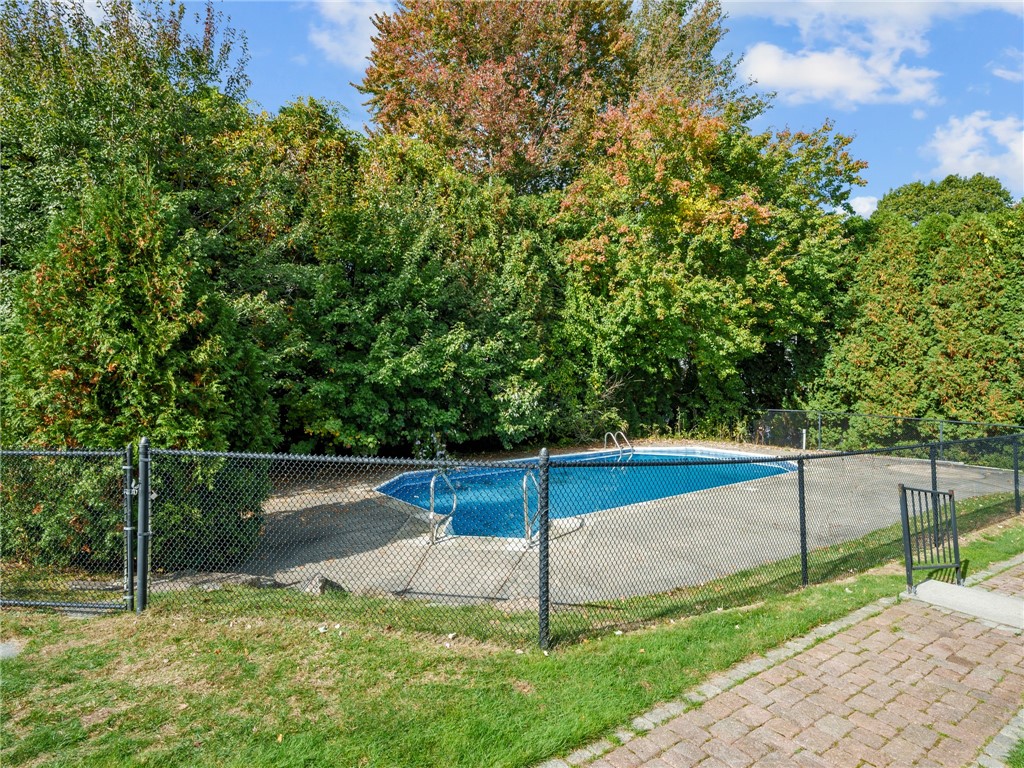 30 Quail Ridge Road Cranston, RI 02921 - Photo 7 of 40 Gallery Image 7