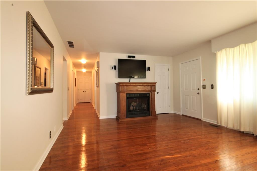 5415 Tincher Road Indianapolis, IN 46221 - Photo 4 of 21 Gallery Image 4