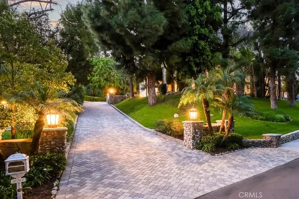 $2,699,000 | 10761 South Crawford Canyon Road, North Tustin, CA 92705
