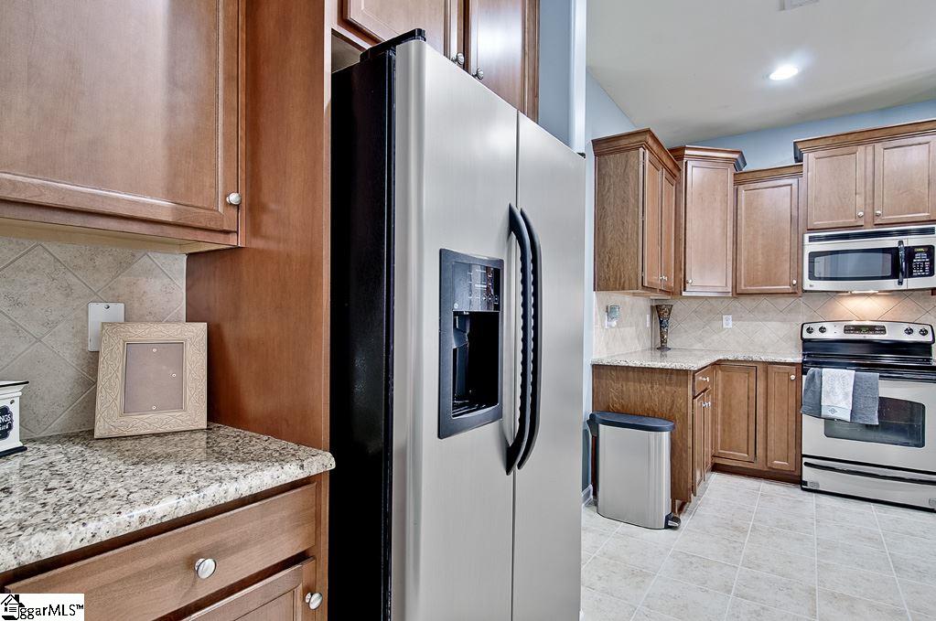 118 Giants Ridge Road Easley, SC 29642 - Photo 11 of 33
