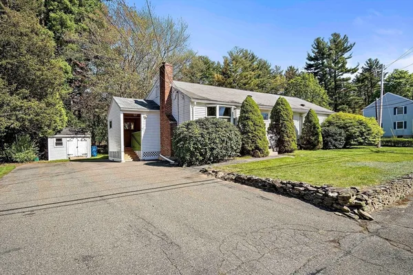 $1,800 | 111 Lexington Street, Unit B, Burlington, MA 01803