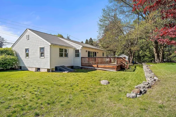 $1,800 | 111 Lexington Street, Unit B, Burlington, MA 01803