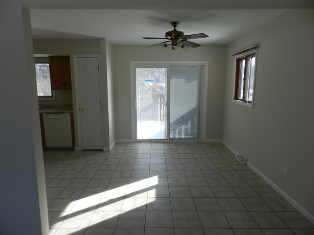 1970 North Fork Circle Elgin, IL 60123 - Photo 7 of 23