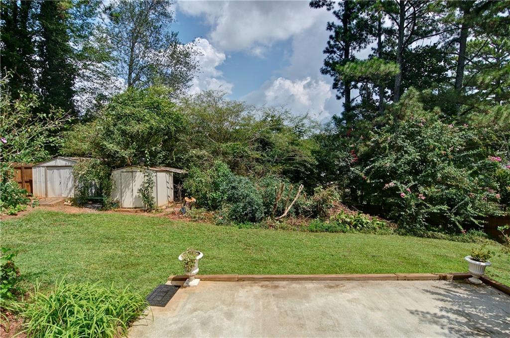 6428 Paradise Point Road Flowery Branch, GA 30542 - Photo 5 of 16 Gallery Image 5